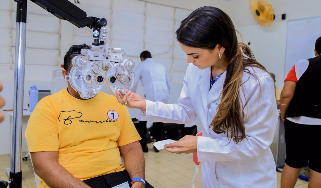 Programa Visão Para Todos viabiliza mais de 7 mil atendimentos para alunos da EJA em Penedo