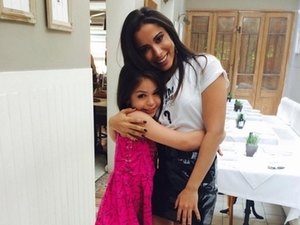 Mc Melody anuncia projeto com Anitta e cantora responde