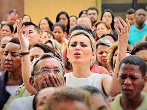 Andressa Urach comemora 'um ano de vida' após entrar em coma