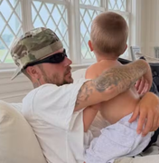 Justin Bieber compartilha fotos com o filho e tamanho do bebê impressiona web