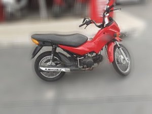 Jovem é preso e menor é apreendido conduzindo motocicleta roubada no Benedito Bontes