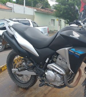 Moto roubada é encontrada em barraco no antigo lixão de Arapiraca