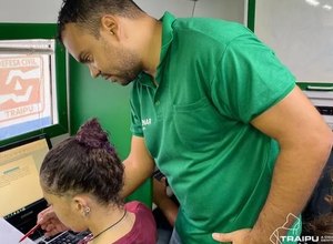 Parceria entre Prefeitura e Senar leva curso de inclusão digital para moradores de Traipu