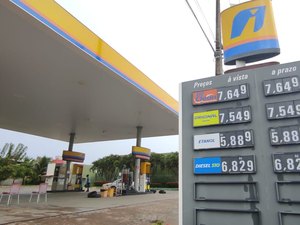 Preço do litro da gasolina comum dispara para R$ 7,54 em Maragogi