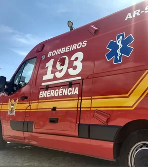 Colisão entre veículos deixa uma mulher ferida no Prado