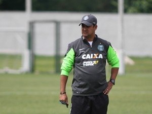 Marquinhos Santos volta atrás e não é mais técnico do Vasco