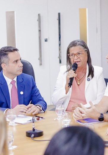 Tia Júlia, Paulo Dantas e AeC anunciam 2 mil empregos para Palmeira dos Índios e região
