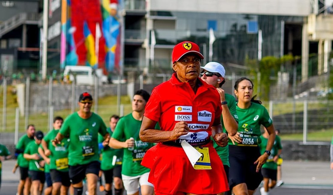 Em Interlagos, Carminha sobe Arapiraca no pódio e brilha na corrida em homenagem a Senna