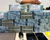 Dois homens são conduzidos a delegacia com cerca de R$ 2 milhões em Maceió