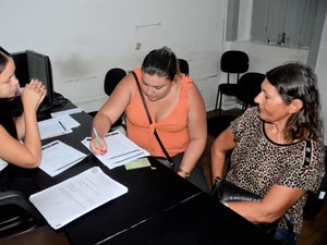 Governo de Alagoas garante tratamento para jovem alagoana com síndrome de Cushing em SP