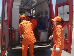 Mulher é atropelada ao tentar atravessar avenida na AL-220
