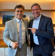 Nikolas Ferreira divulga “colinha” eleitoral de Alagoas e reforça apoio a Cabo Bebeto e Fábio Costa
