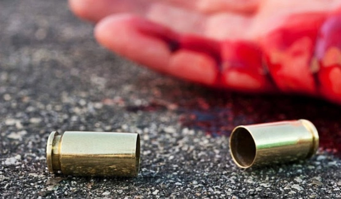 Homem é assassinado com 12 tiros na Região Metropolitana de Maceió