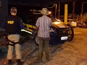 Homem é detido com CNH falsificada na BR-101