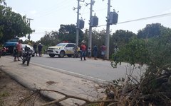 Manifestantes bloqueiam AL 101 Norte em Maragogi