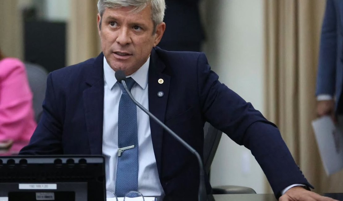 Cabo Bebeto vota contra mudança nas regras de mandato da Arsal