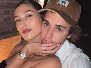 Hailey Bieber compartilha foto rara do filho com Justin Bieber; veja