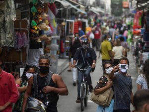 Festas de fim de ano podem agravar pandemia, diz estudo