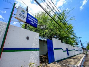 Estudantes de Maceió abandonam aulas antes do horário em território dominado por facção