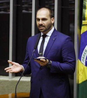 Novo líder do PSL, Eduardo Bolsonaro afasta vice-líderes ligados a Bivar