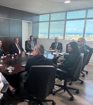 Presidente do TRE/AL reúne desembargadores para tratar dos julgamentos das Eleições 2026
