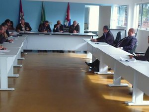 Câmara Municipal de São Sebastião aprova reajuste salarial para professores