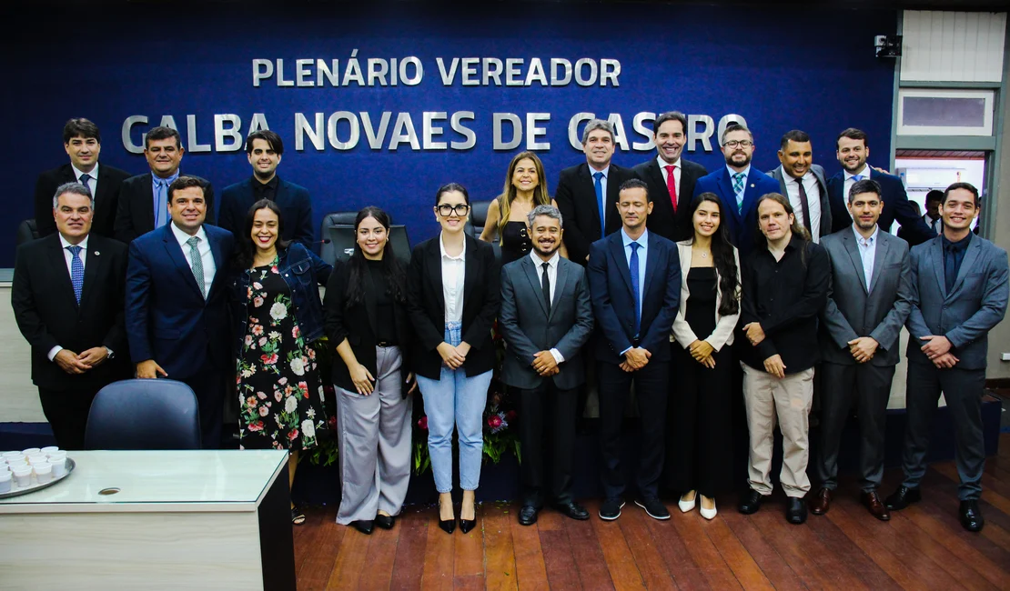 Vereadores dão boas-vindas a novos servidores concursados durante sessão da Câmara