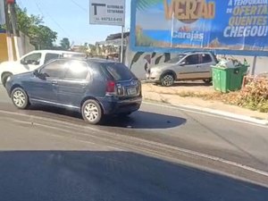 Óleo na pista causa acidentes em ladeira na Gruta, em Maceió