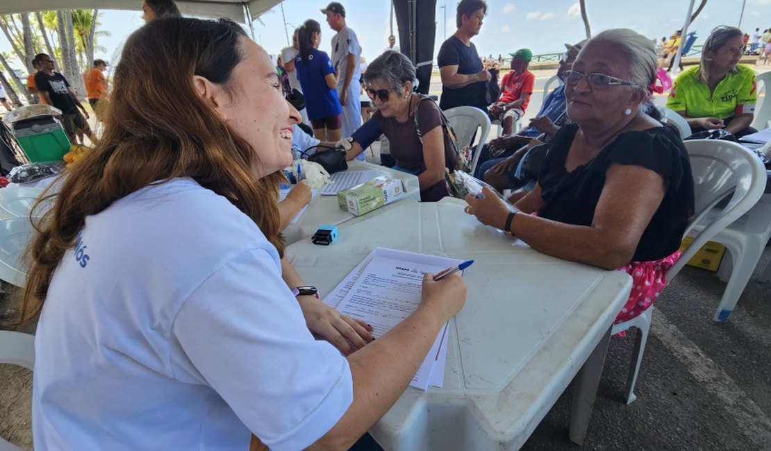 Prefeitura realiza programação na Rua Aberta para idosos de Maceió