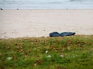 Corpo é encontrado por moradores em situação de rua na Praia da Avenida