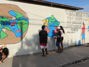 Com criatividade, alunos do ensino integral de Alagoas revitalizam escolas com arte