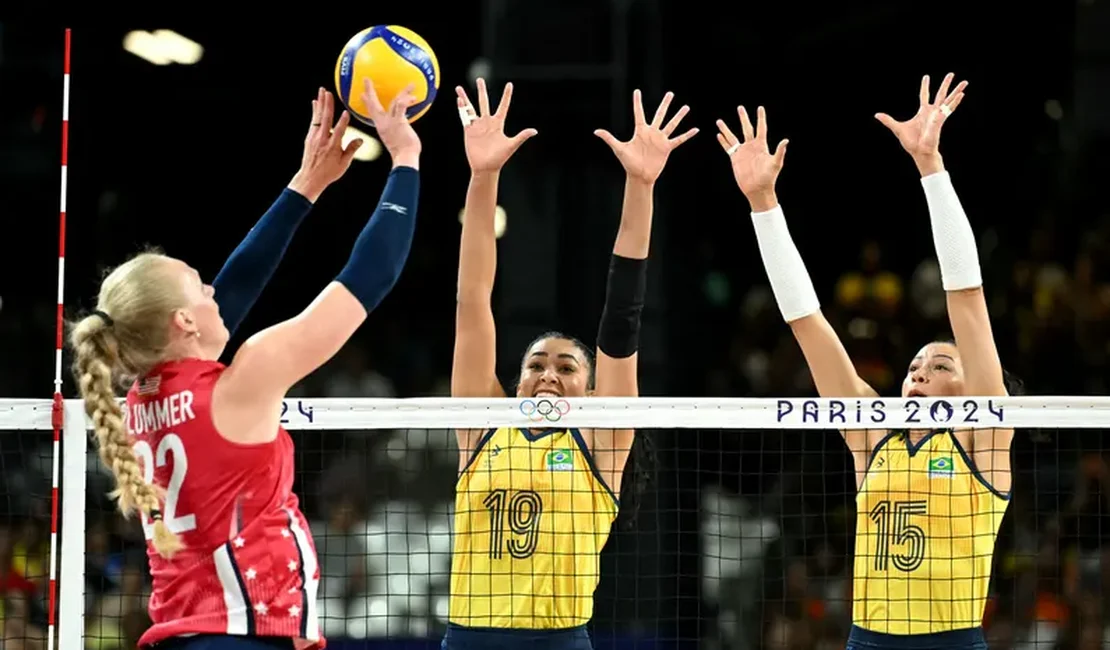 Brasil perde para os Estados Unidos em jogo equilibrado e disputará o bronze em Paris