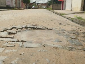 Vazamentos de água causam transtornos a moradores de bairros em Arapiraca