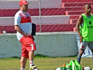 Paulo Foiani substitui Edinho, filho de Pelé, no comando do Tricordiano (MG)
