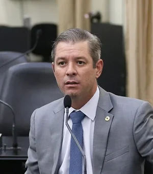 Cabo Bebeto nega voto a favor do aumento do ICMS e apresenta ata da ALE