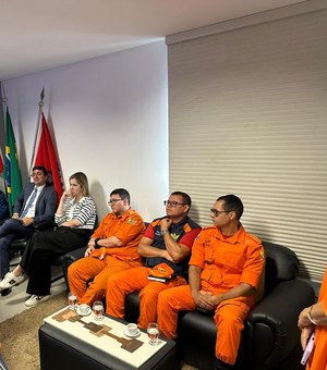 Cibele Moura participa de reunião no MP e incentiva denúncias contra fogos com estampido