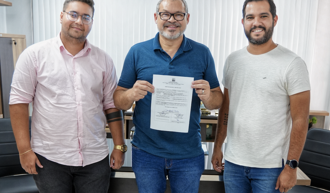 [Vídeo] Prefeito de Feira Grande garante avanços na educação com a repactuação e retomada de creches