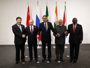 Bolsonaro diz que se empenhará por maior cooperação entre o Brics