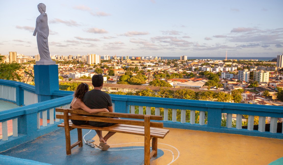 Maceió é um dos destinos mais buscados para Dia dos Namorados