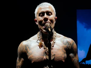 MC Daniel mostra antes e depois do corpo e web reage: “Tomou o suco”