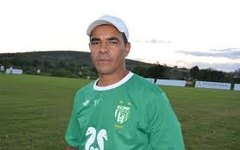 Evandro Guimarães, técnico  do Salgueiro (PE)
