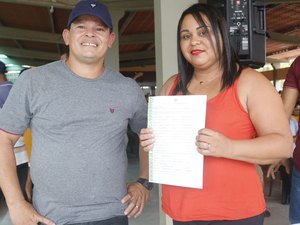 Agricultores de Maragogi recebem títulos de terras do Incra