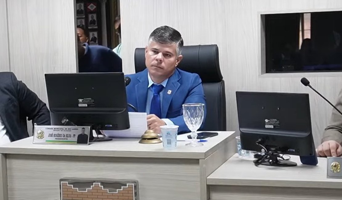 Presidente da Câmara de Rio Largo é acusado de acobertar articulação golpista e impor silêncio