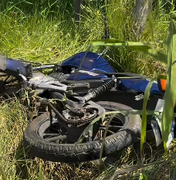 Homem morre após perder controle de moto e bater em poste na AL-101 Norte