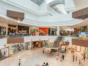 Comércio e shoppings de Maceió têm horário especial no feriado desta quinta (27)