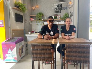 Unidos pelo amor e pelo desejo de empreender, casal de Arapiraca investe em açaiteria e picolés gourmet