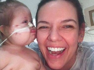 Bebê com síndrome de Down, o 'Super Chico', se recupera da COVID-19