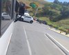 Caminhão e carro colidem na rodovia AL 105