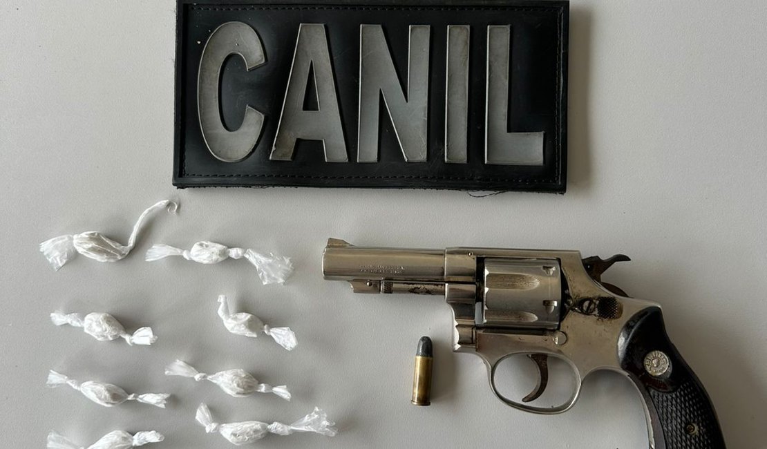 Jovem é preso com arma e cocaína no bairro Santa Esmeralda, em Arapiraca