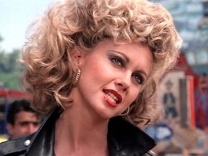 Olivia Newton-John, estrela de 'Grease', morre aos 73 anos